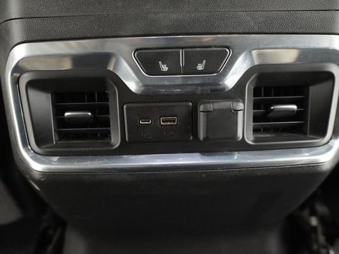 Used 2020 Chevrolet Silverado 1500 High Country w/ Technology Package AWD/4WD image 34