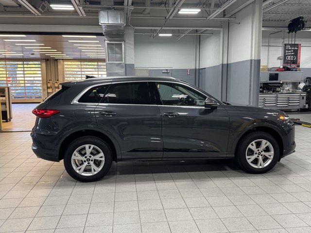 Used 2025 Audi Q5 Premium w/ Convenience Package AWD/4WD image 4