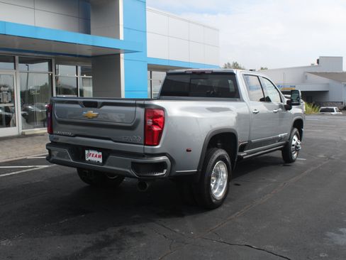 New 2026 Chevrolet Silverado 3500 High Country w/ Technology Package AWD/4WD image 8