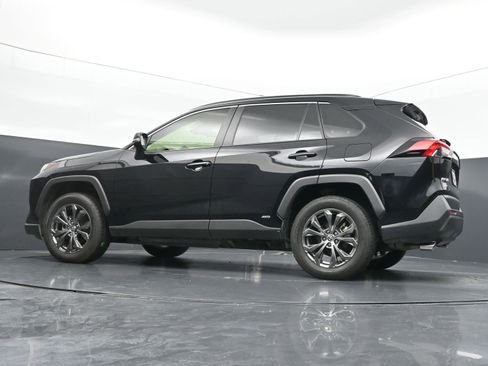 Used 2023 Toyota RAV4 XLE Premium AWD/4WD image 37
