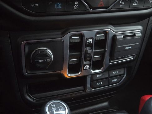 Used 2021 Jeep Wrangler Unlimited Sahara image 21