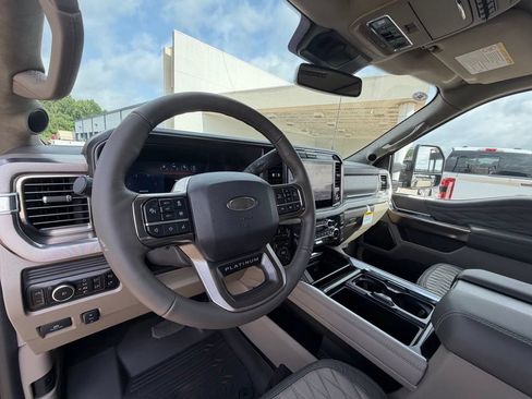 New 2026 Ford F450 Platinum w/ Platinum Plus Package AWD/4WD image 21