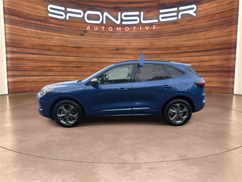 Certified 2023 Ford Escape ST-Line w/ Tech Pack #1 AWD/4WD image 3