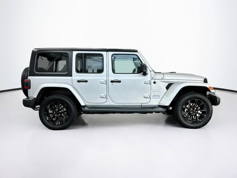 Used 2023 Jeep Wrangler Unlimited Sahara w/ Cold Weather Group AWD/4WD image 10