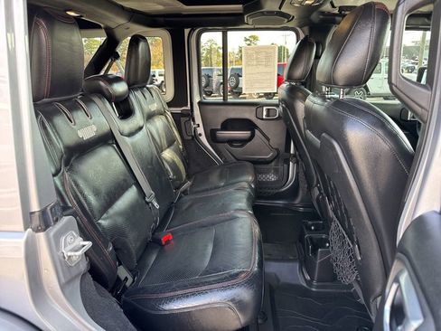 Used 2021 Jeep Wrangler Unlimited Rubicon image 18