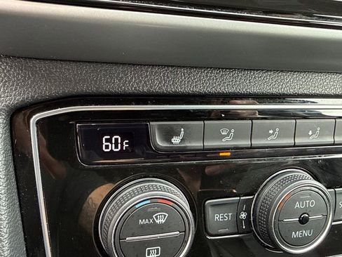 Certified 2023 Volkswagen Atlas SE w/ Black Wheel Package image 20