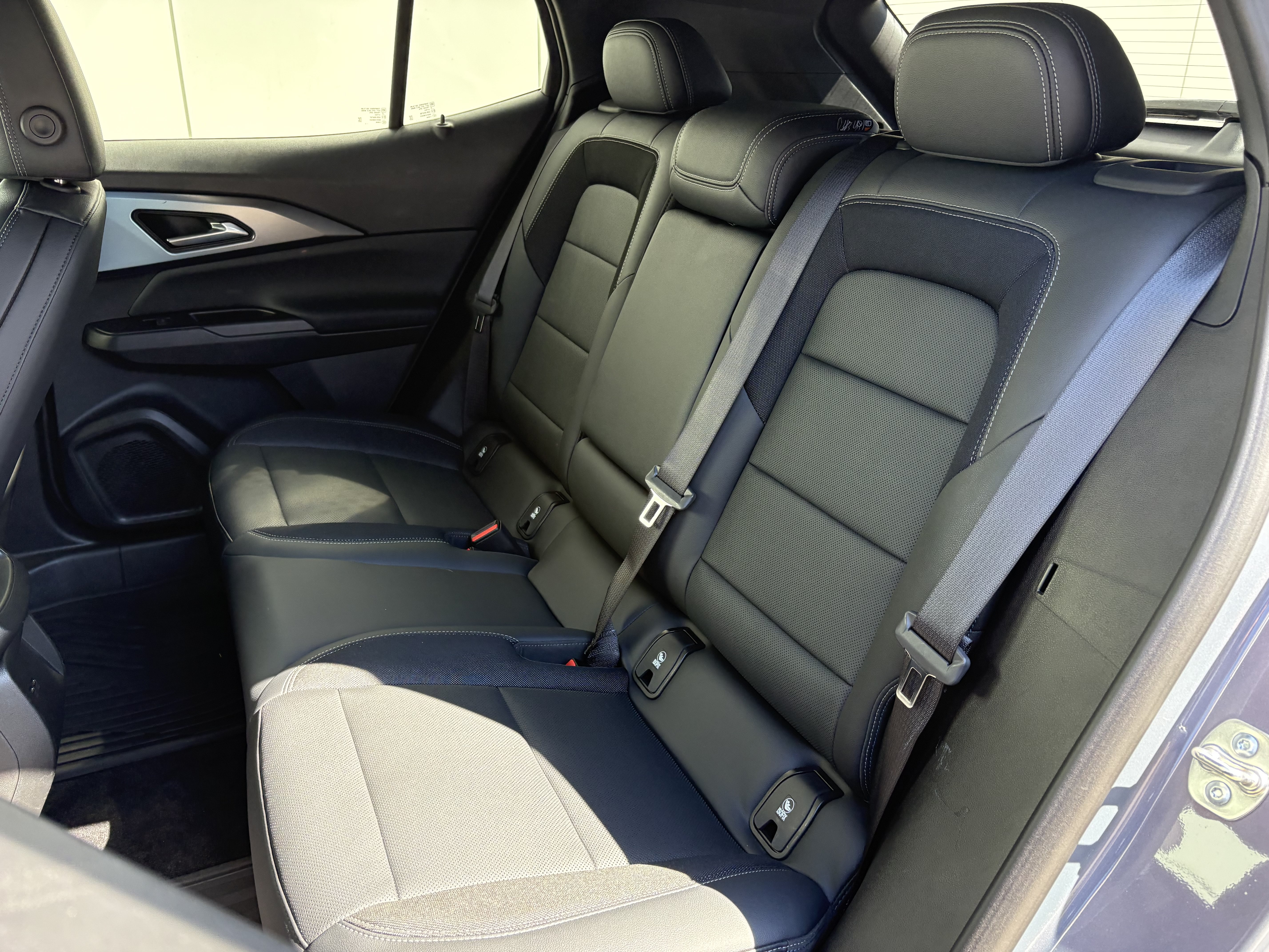 Used 2024 Chevrolet Equinox EV LT w/ Active Safety Package 3 FWD image 12