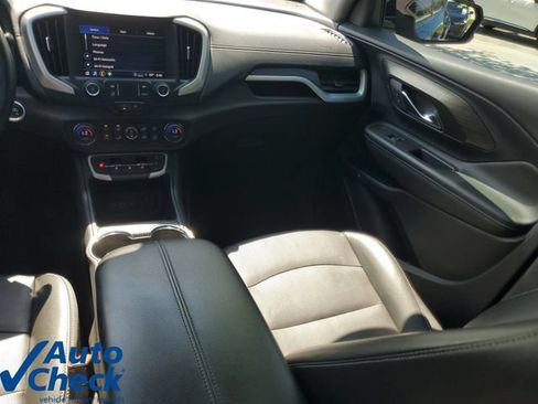 Used 2023 GMC Terrain SLT w/ Elevation Edition FWD image 17