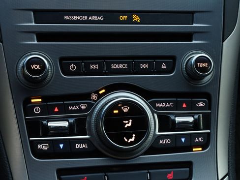 Used 2017 Lincoln MKZ Premiere image 28