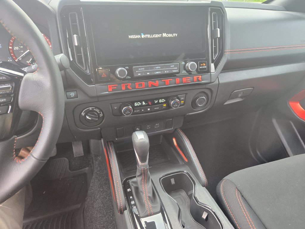 Used 2025 Nissan Frontier PRO-4X w/ Interior Protection Package AWD/4WD image 9