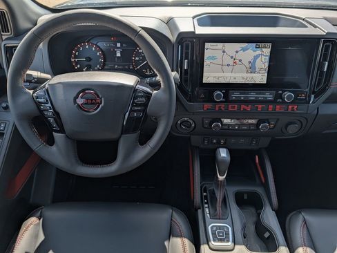 New 2026 Nissan Frontier 4x4 Crew Cab image 9