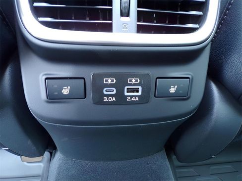 Certified 2025 Subaru Outback Limited image 16