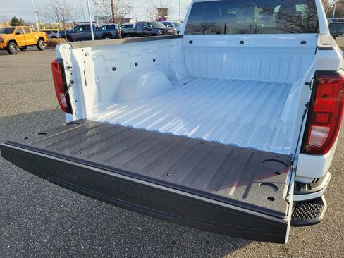 New 2026 GMC Sierra 1500 Elevation image 8