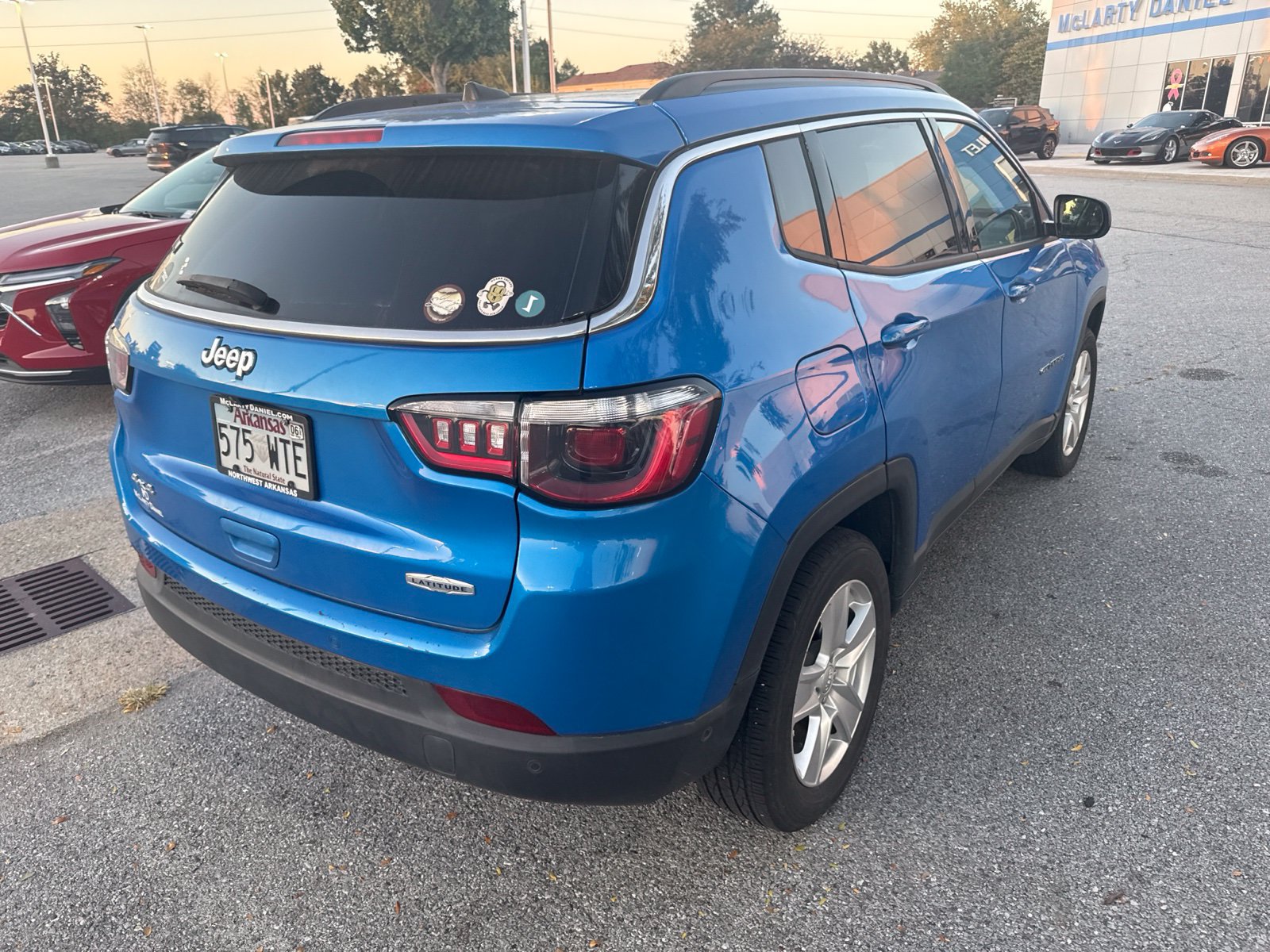 Used 2022 Jeep Compass Latitude w/ Sun and Sound Group AWD/4WD image 5