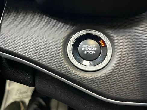 New 2025 Jeep Grand Cherokee Altitude AWD/4WD image 17