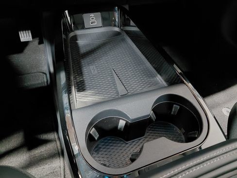 Certified 2025 Ford Mustang Mach-E Premium AWD/4WD image 9