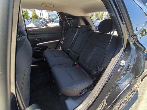 Used 2025 Hyundai Tucson SEL FWD image 23