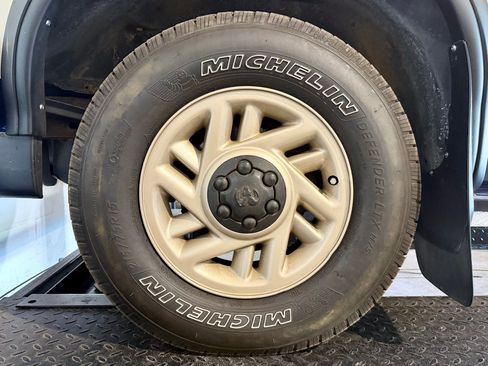 Used 1993 Dodge Dakota 2WD Club Cab image 69