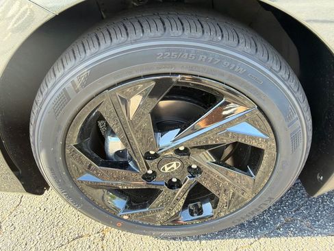 New 2026 Hyundai Elantra SEL Sport FWD image 11