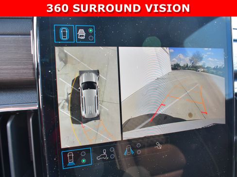 Used 2025 GMC Acadia Denali w/ Super Cruise Package image 16