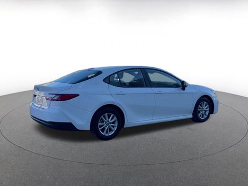 Used 2025 Toyota Camry LE image 14