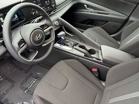New 2026 Hyundai Elantra SE image 8