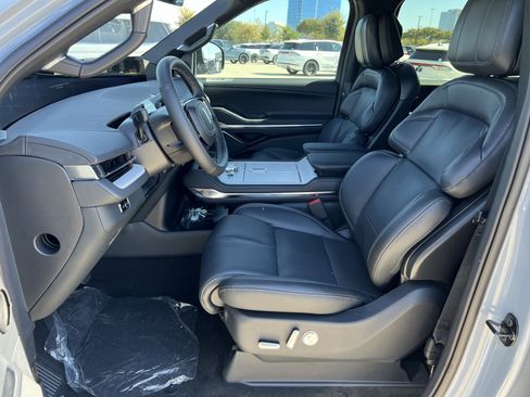 New 2025 Lincoln Navigator Reserve w/ Jet Appearance Package image 23