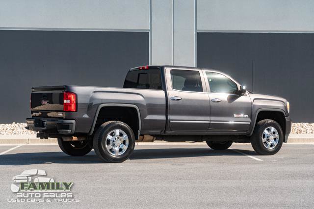 Used 2016 GMC Sierra 2500 SLT w/ All-Terrain HD Package AWD/4WD image 10