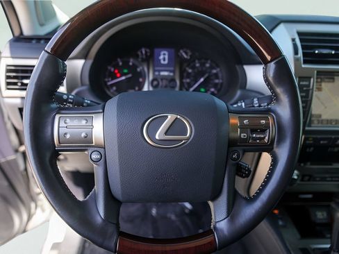Used 2019 Lexus GX 460 Premium AWD/4WD image 14