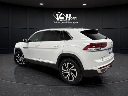 Used 2020 Volkswagen Atlas Cross Sport SEL Premium image 3