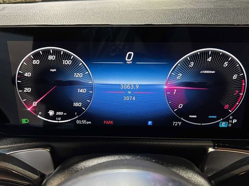 Used 2026 Mercedes-Benz GLB 250 4MATIC image 31
