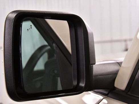 Used 2025 Ford Bronco Outer Banks image 13