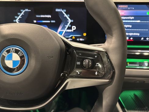 Used 2024 BMW i5 eDrive40i w/ Premium Package image 33