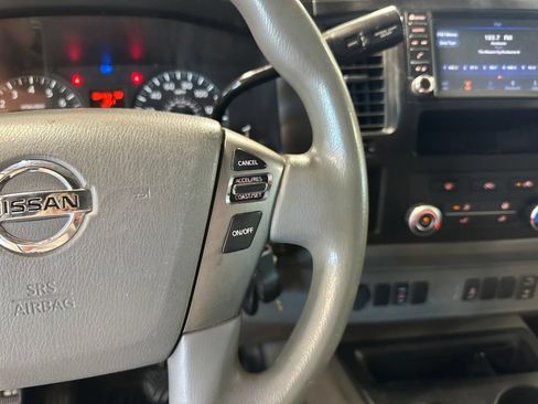 Used 2019 Nissan NV 2500 SV RWD image 17