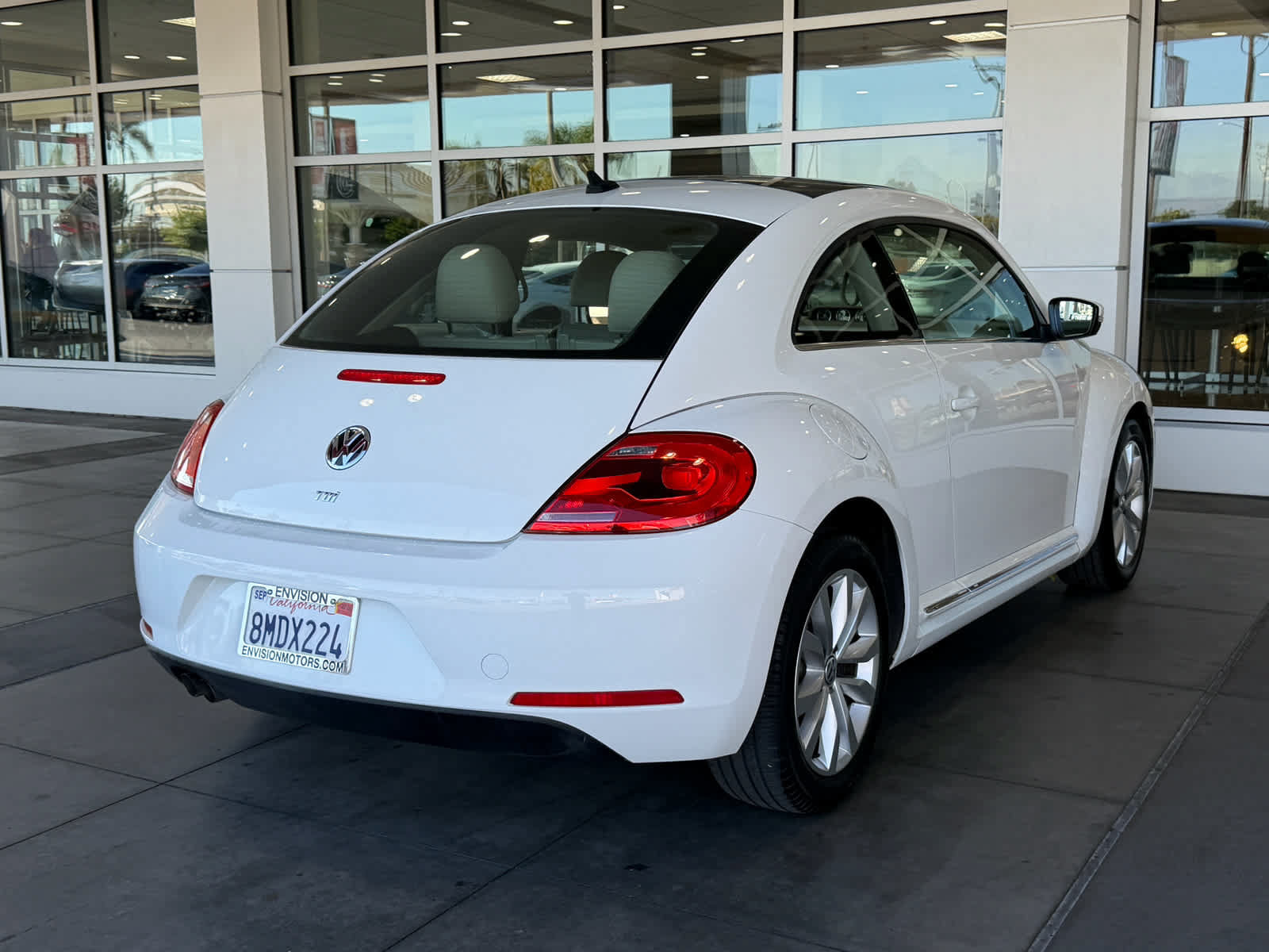Used 2013 Volkswagen Beetle TDI FWD image 12