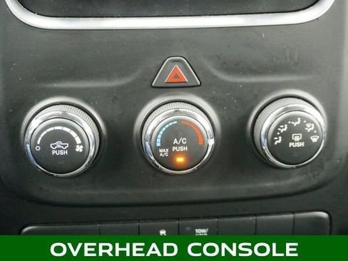 Used 2022 RAM 1500 Classic SLT image 14