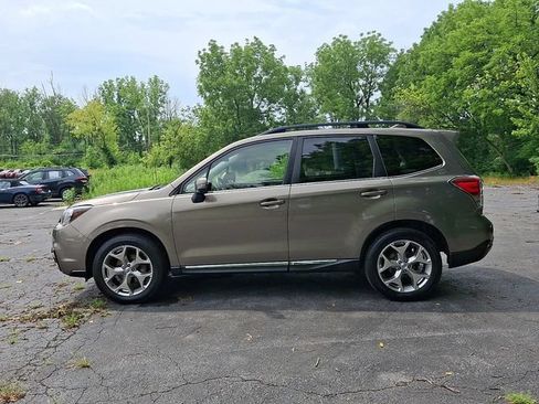 Used 2018 Subaru Forester 2.5i Touring AWD/4WD image 6