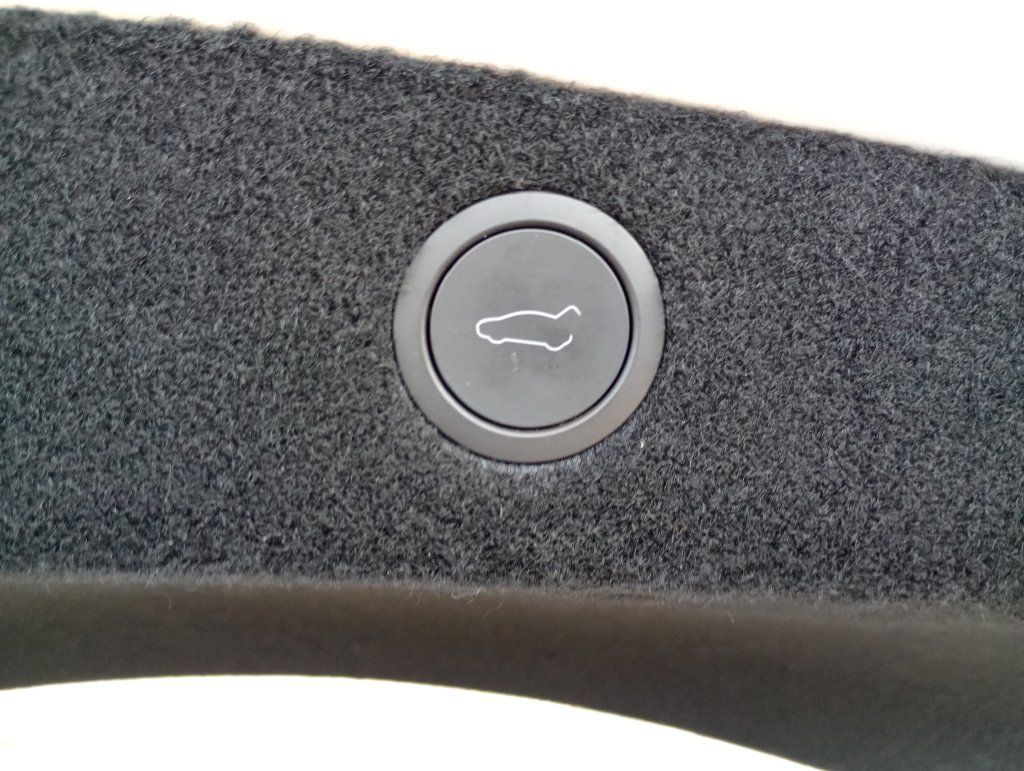 Used 2025 Tesla Model 3 Long Range RWD image 31