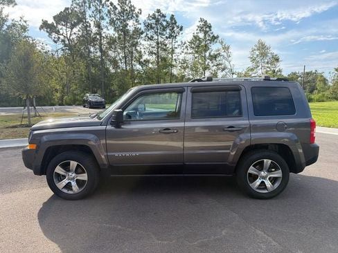 Used 2017 Jeep Patriot High Altitude AWD/4WD image 2