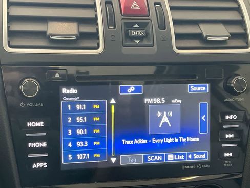 Used 2017 Subaru Forester 2.5i Premium image 16