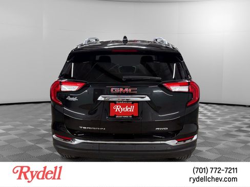 Used 2024 GMC Terrain SLT w/ Tech Package AWD/4WD image 4