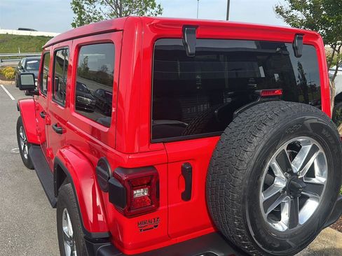 Used 2022 Jeep Wrangler Unlimited Sahara w/ LED Lighting Group image 3