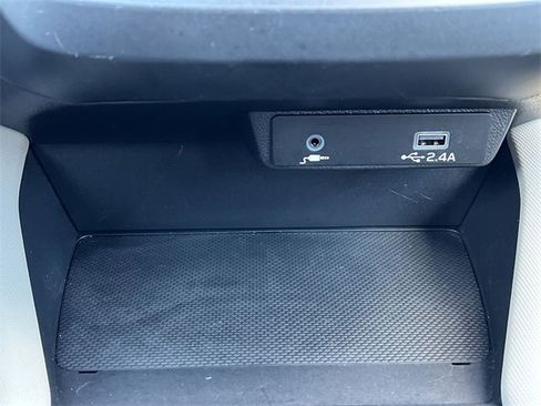 Certified 2025 Subaru Forester image 13