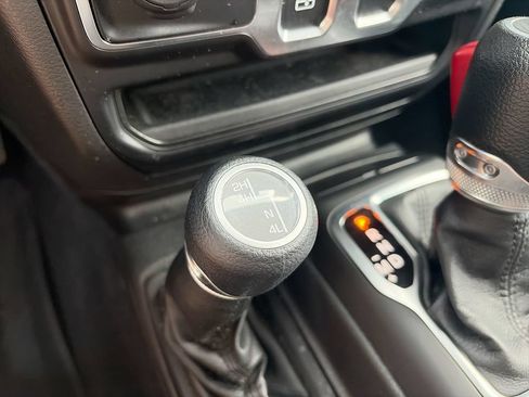 Used 2022 Jeep Wrangler Sport AWD/4WD image 20