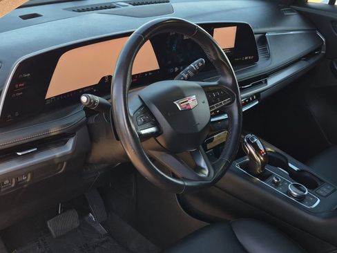 Used 2024 Cadillac XT4 Premium Luxury AWD/4WD image 31