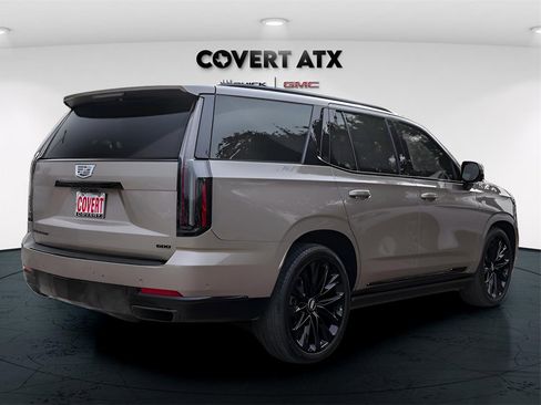 Used 2025 Cadillac Escalade Sport Platinum w/ LPO, ONYX Package image 6