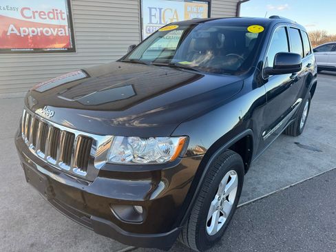 Used 2012 Jeep Grand Cherokee Laredo image 1