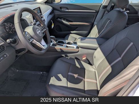 New 2025 Nissan Altima 2.5 SR image 14
