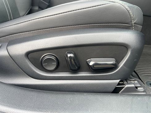 Used 2019 Lexus ES 300h image 34