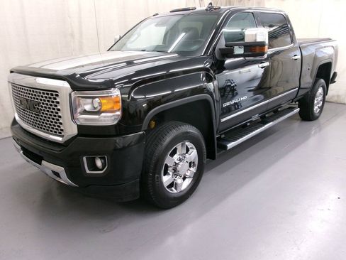 Used 2015 GMC Sierra 3500 Denali w/ Duramax Plus Package AWD/4WD image 2